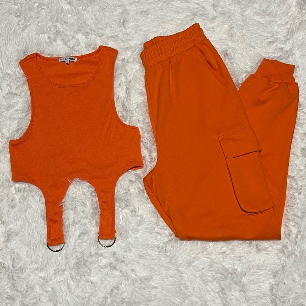 Women’s Size Medium (M) FASHION NOVA TOP AND BOTTOMS SET